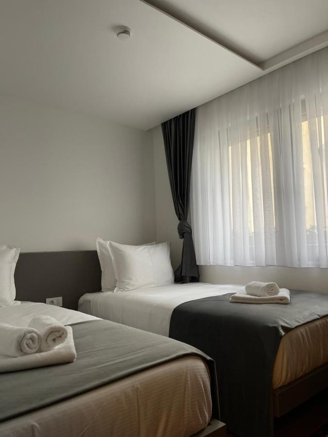 Etnomania Boutique Hotel Pristina Exterior foto